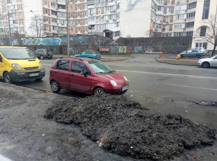Киев суровый: Как город заполонили сугро…