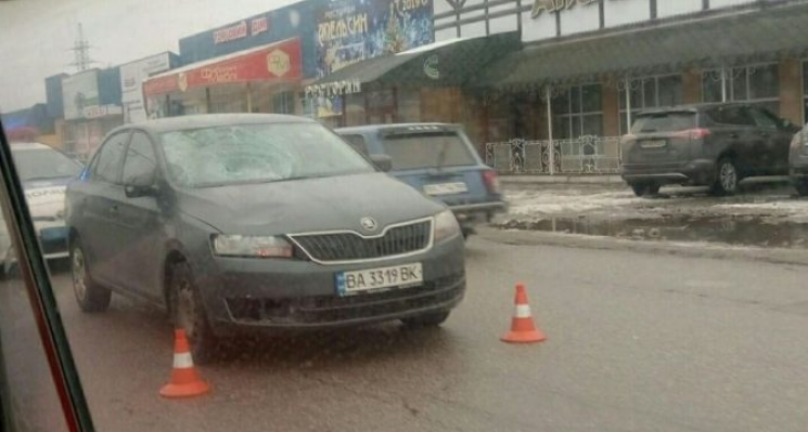 Аварія у Кропивницькому: Легковик збив п…