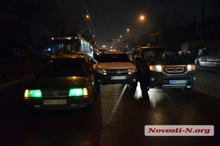 У Миколаєві три автівки заблокували рух…