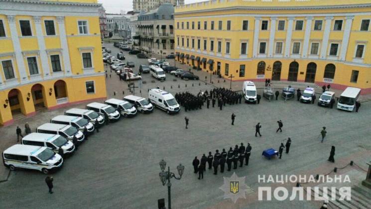 Одеські копи отримали автівки, спецавтоб…