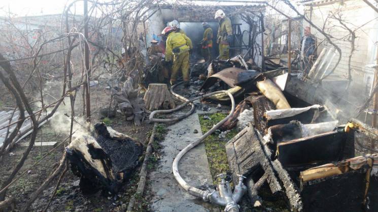 У Мелітополі вщент згорів гараж (ФОТО)…