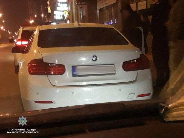В Ужгороді п&#039;яний водій "припаркува…
