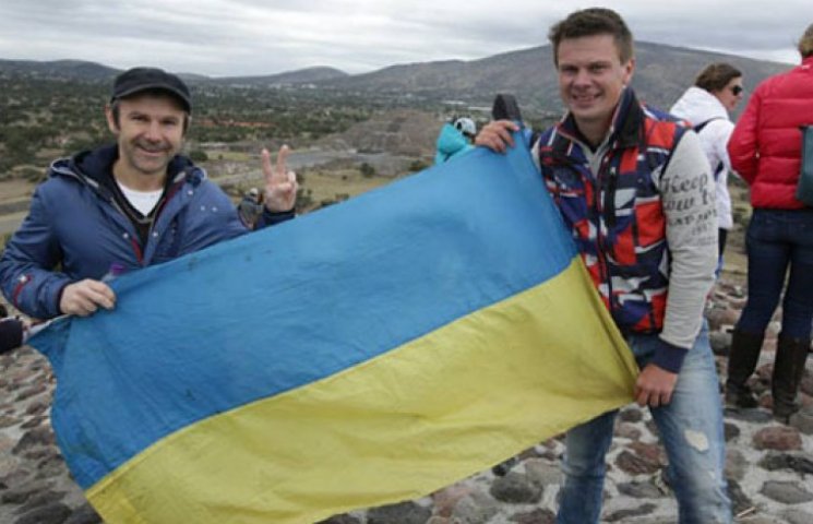 Вакарчук і Комаров розгорнули українськи…
