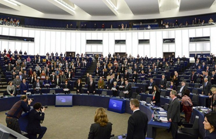 В Европарламенте хотят признать военную…