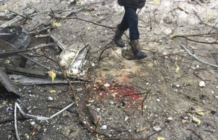 В Донецьку обстріляна зупинка, є жертви.…