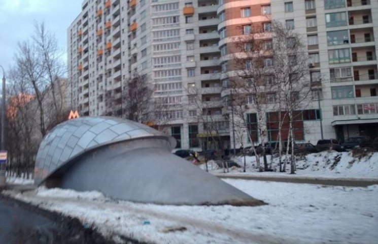 Московська станція метро у формі фалоса…