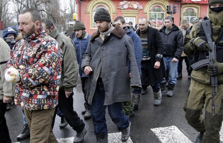 «Парад» полонених в Донецьку порушує пра…