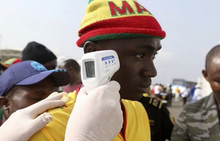 Лихорадка Эбола шагает по Африке уже не…