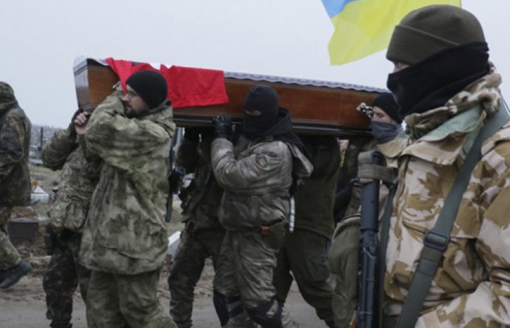 За сутки в боях погибли пять украинских…
