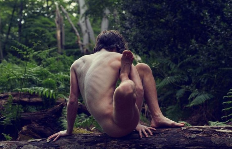Як шведський фотограф знімає голих танцю…