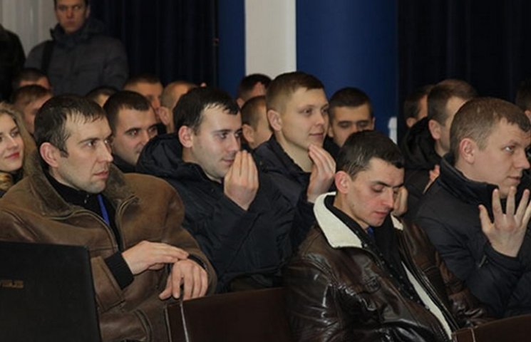Вінницьких поліцейських навчали мови жес…