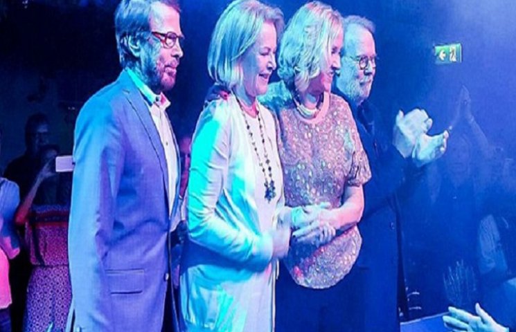 Співаки групи ABBA воз'єдналися через ба…