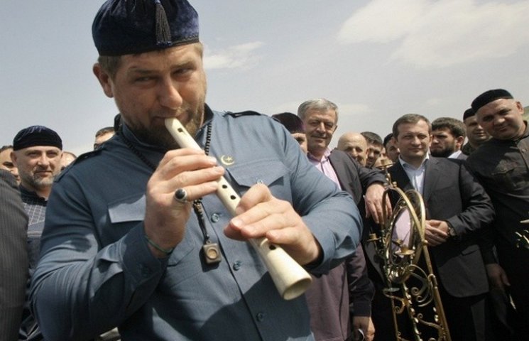 Путин поблагодарил Кадырова за "эффектив…