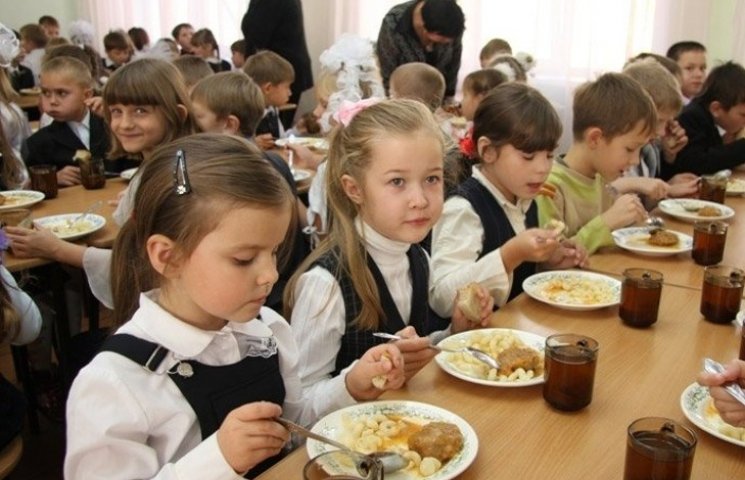 У Кіровограді здорожчає харчування дітей…