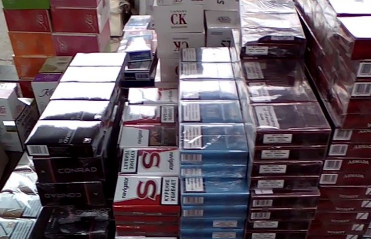 На Донбасі викрили контрабандні цигарки…