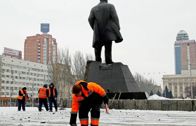 Итоги недели в "ДНР": взорванный Ленин и…