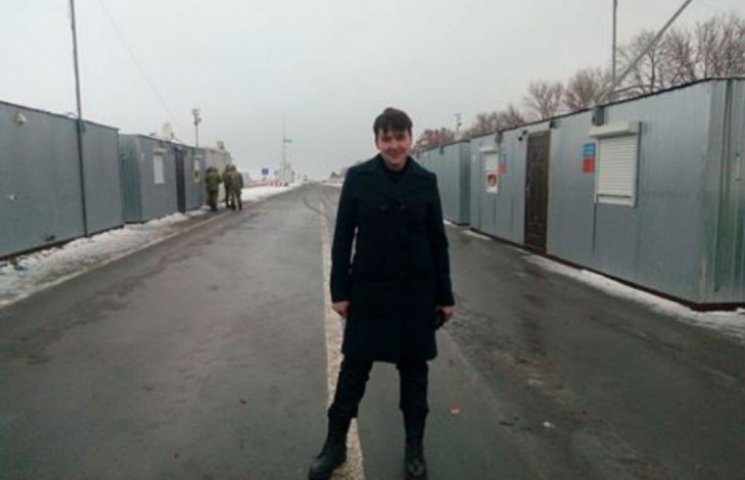Савченко в зоне АТО показала, как перехо…