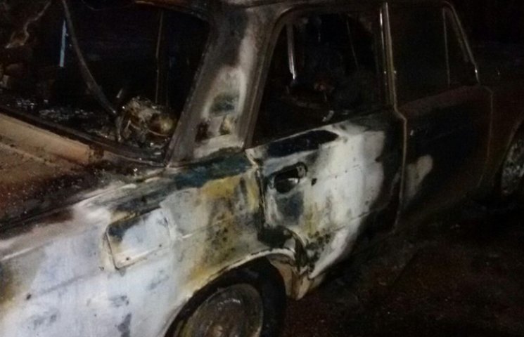 В Сумах загорелись две машины…
