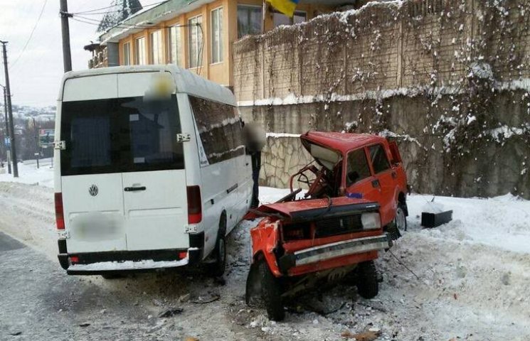 ДТП у Хмельницькому: маршрутка розчавила…