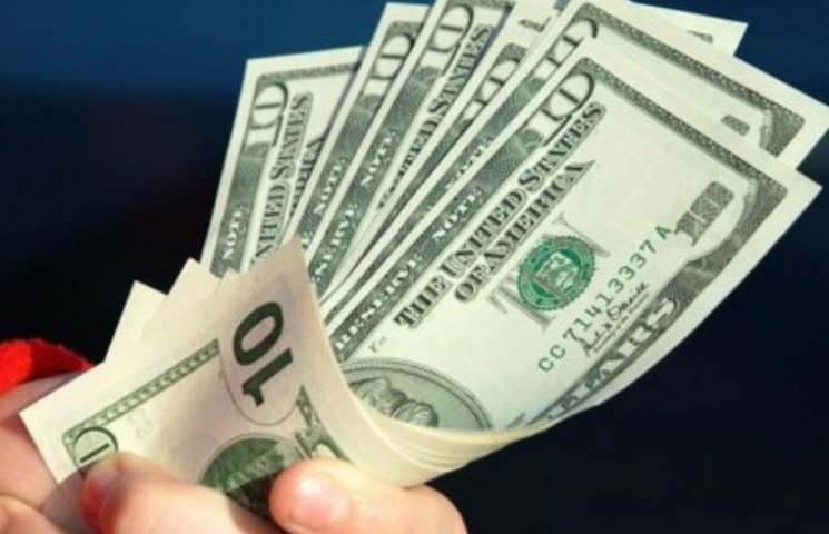 Неожиданно: Доллар в столичных обменника…