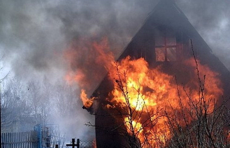 В Лубнах дотла сгорел жилой дом…