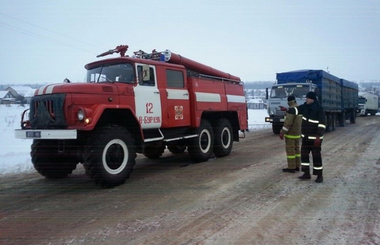 Харьковские спасатели вытащили из ледово…