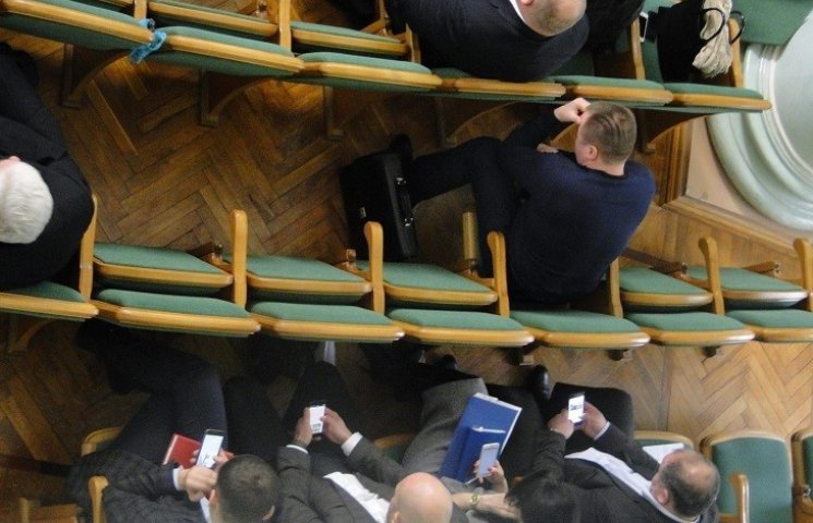 Як працюють депутати Хмельниччини на кол…