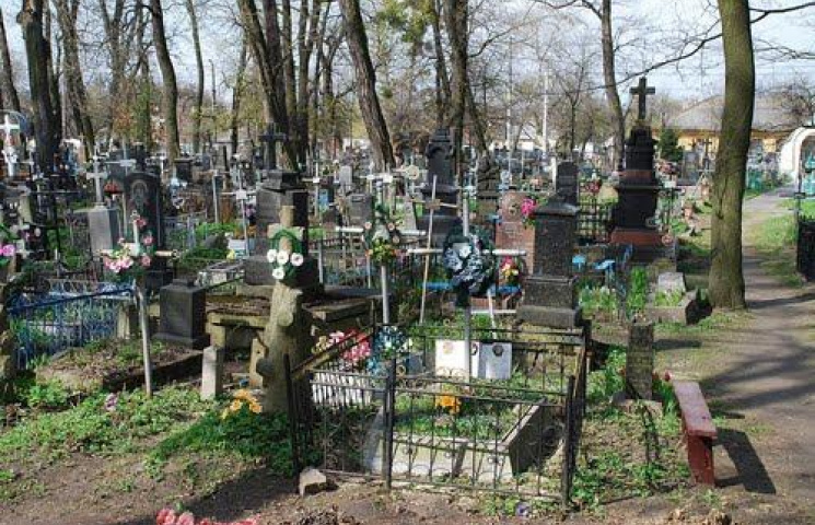 Харків&#039;яни хочуть бачити на цвинтар…