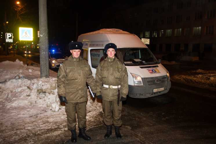 В Харькове военные схватили пьяного води…