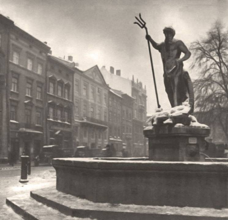 Як виглядала площа Ринок у Львові в 1941…