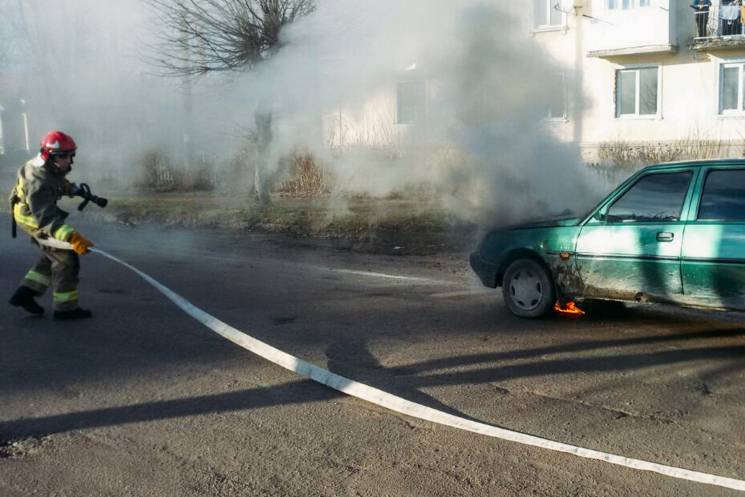 На Тернопільщині горіла автівка…