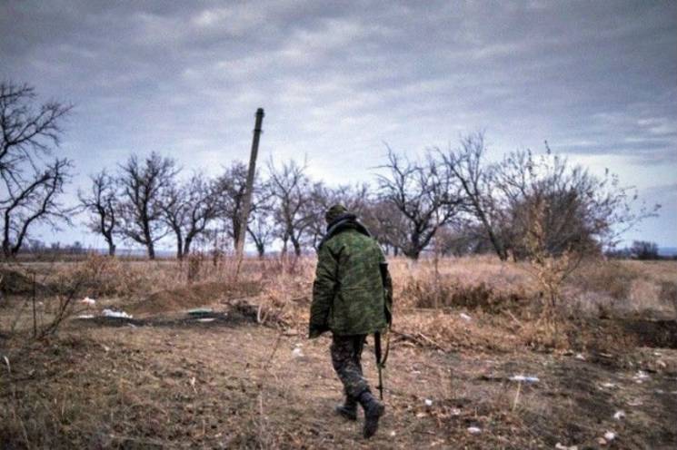 На Донбасі військовий підірвався під час…