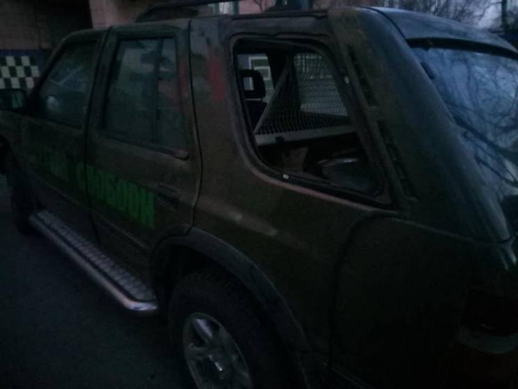У Полтаві пограбували автівку з волонтер…