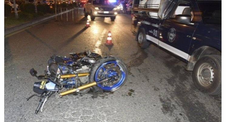 В Таиланде россиянин на мотоцикле влетел…