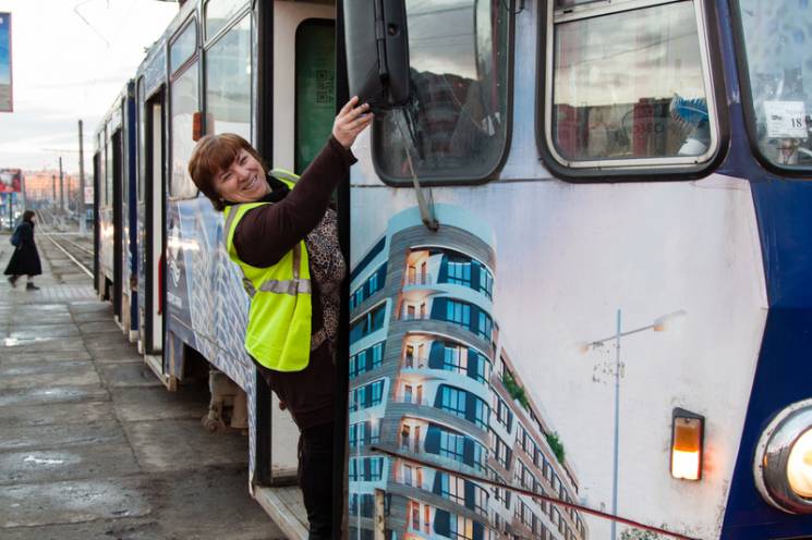 Водійка львівського трамваю знімає відео…