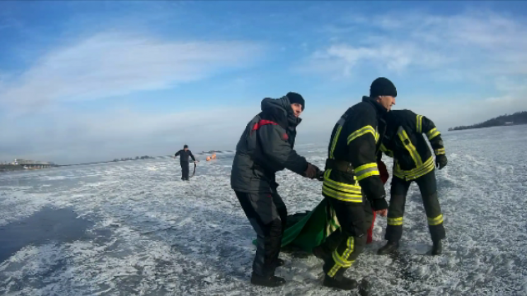 На Полтавщині рибалка провалився під кри…