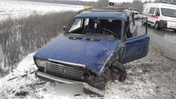 На трассе под Харьковом разбились авто:…