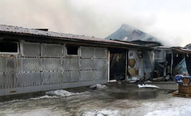 На Житомирщині згорів магазин будматеріа…
