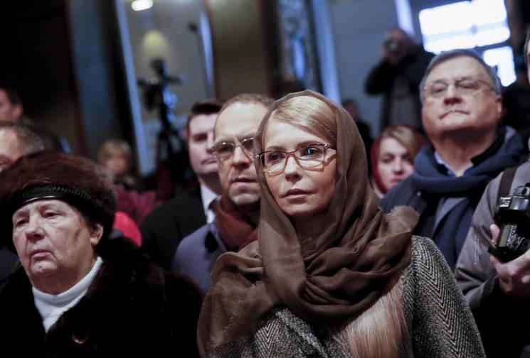 Без косы и в пальто: Тимошенко засветила…