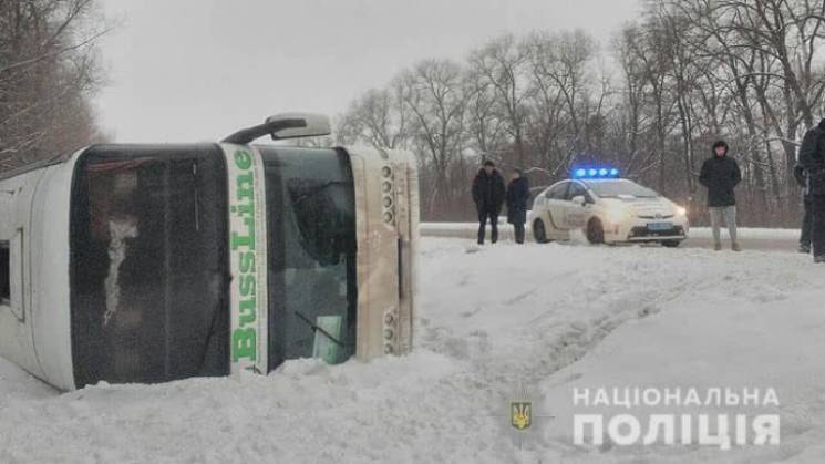 На Чернігівщині перекинувся автобус "Киї…