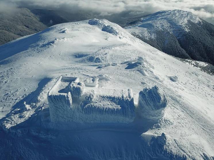 Якою бачиться біла гора Піп Іван з висот…