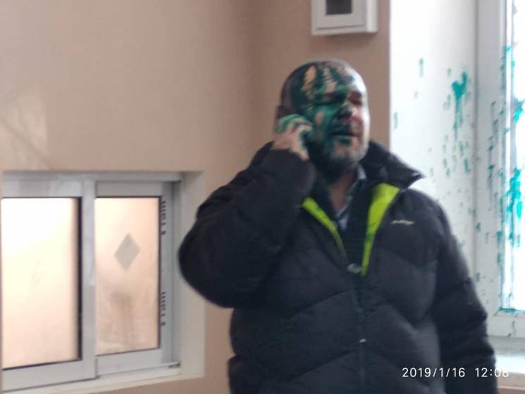 На Харківщині облили зеленкою екс-депута…