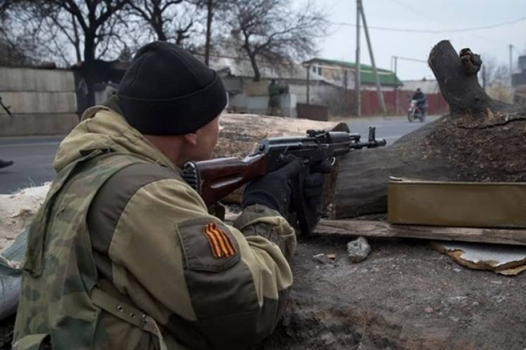 Бойовики на Донбасі гатять із заборонено…