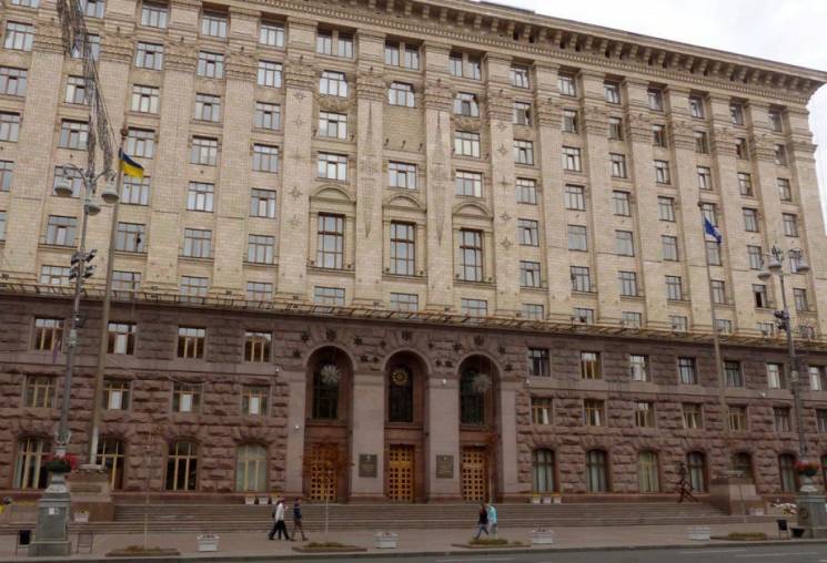 Киевсовет разорвал договор аренды с заст…