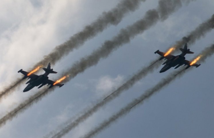 Російські літаки вже літають над Лугансь…