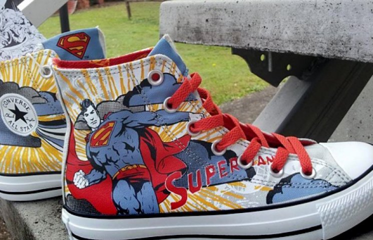 Converse прикрасять кеди супергероями…