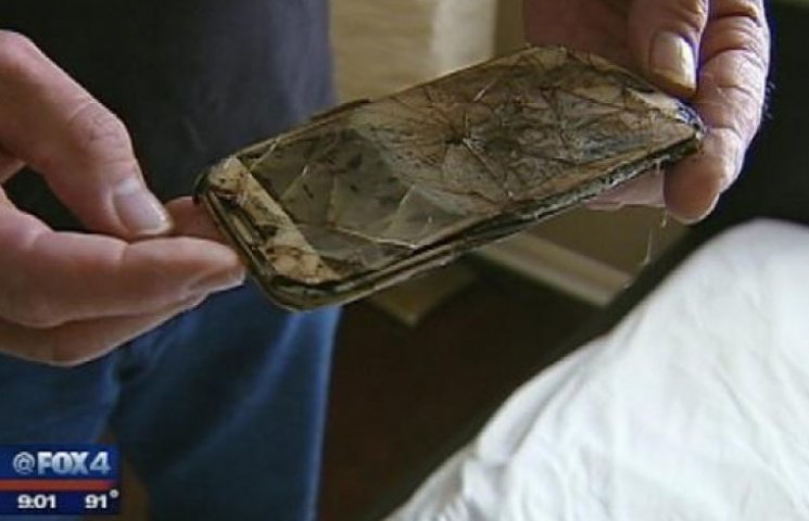 Смартфон Samsung Galaxy S4 загорівся під…