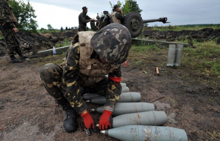 Украинская артиллерия «накрыла» лагерь с…