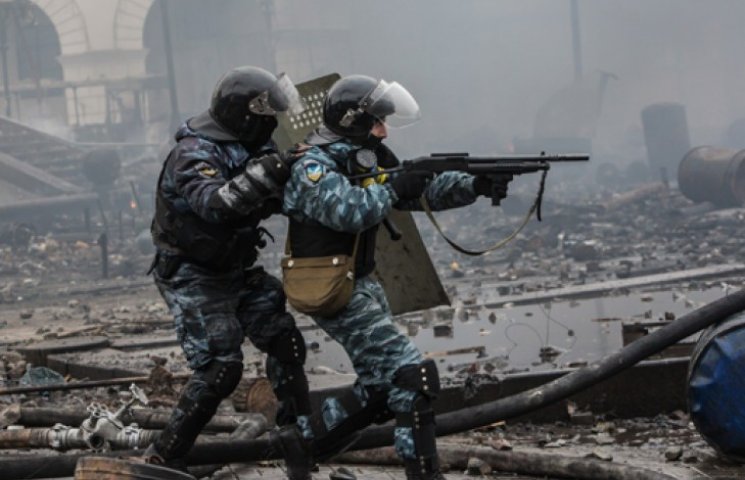 За расстрелы людей на Майдане будут суди…
