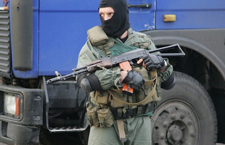 Террористы попадают в Украину под прикры…